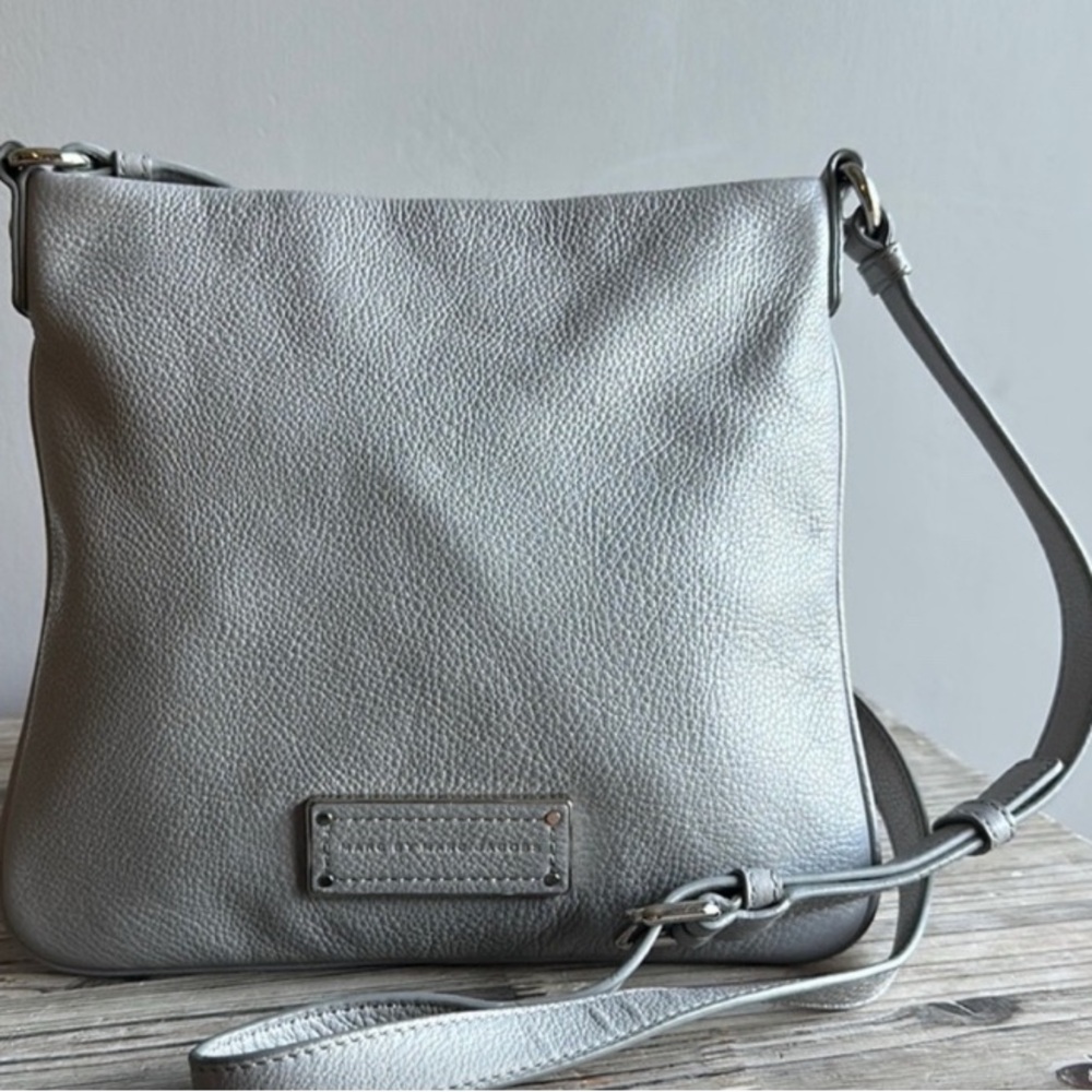 Marc Jacobs light Grey Pebble Leather Crossbody/Shoulder Bag